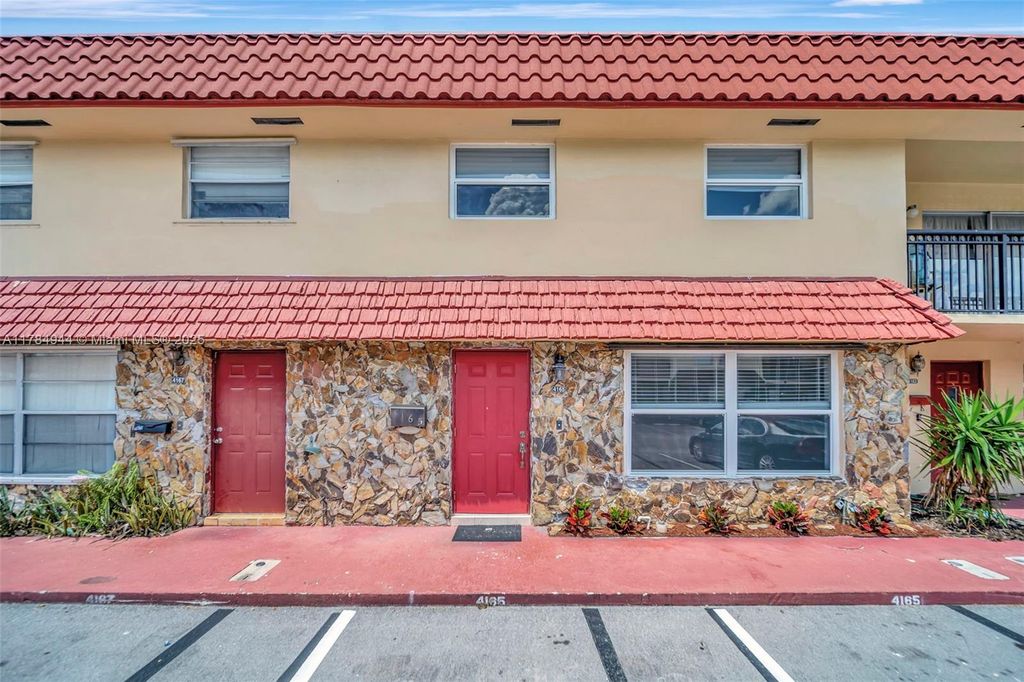 Photo of 4165 SW 66th Way #137, Davie, FL 33314 (MLS # A11784944)