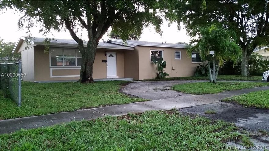 VERY NICELY REMODELED HOME IN A DESIRABLE AREA OF HOLLYWOOD.  BRAND NEW STAINLESS STEEL APPLIANCES, NEW WASHER AND DRYER, NEW FLOORING IN ROOMS, NEW FIXTURES THROUGHOUT. FRESHLY PAINTED INSIDE AND OUT. BATHROOMS UPDATED. HAS A BIG FENCED IN BACK YARD AND ON A QUIET STREET WITH NO THROUGH TRAFFIC.