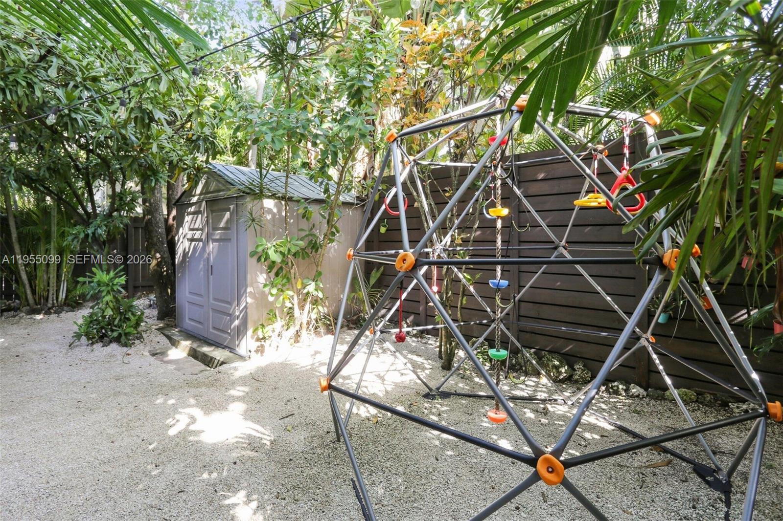 TIGERS TRAPP CONDO - Residential