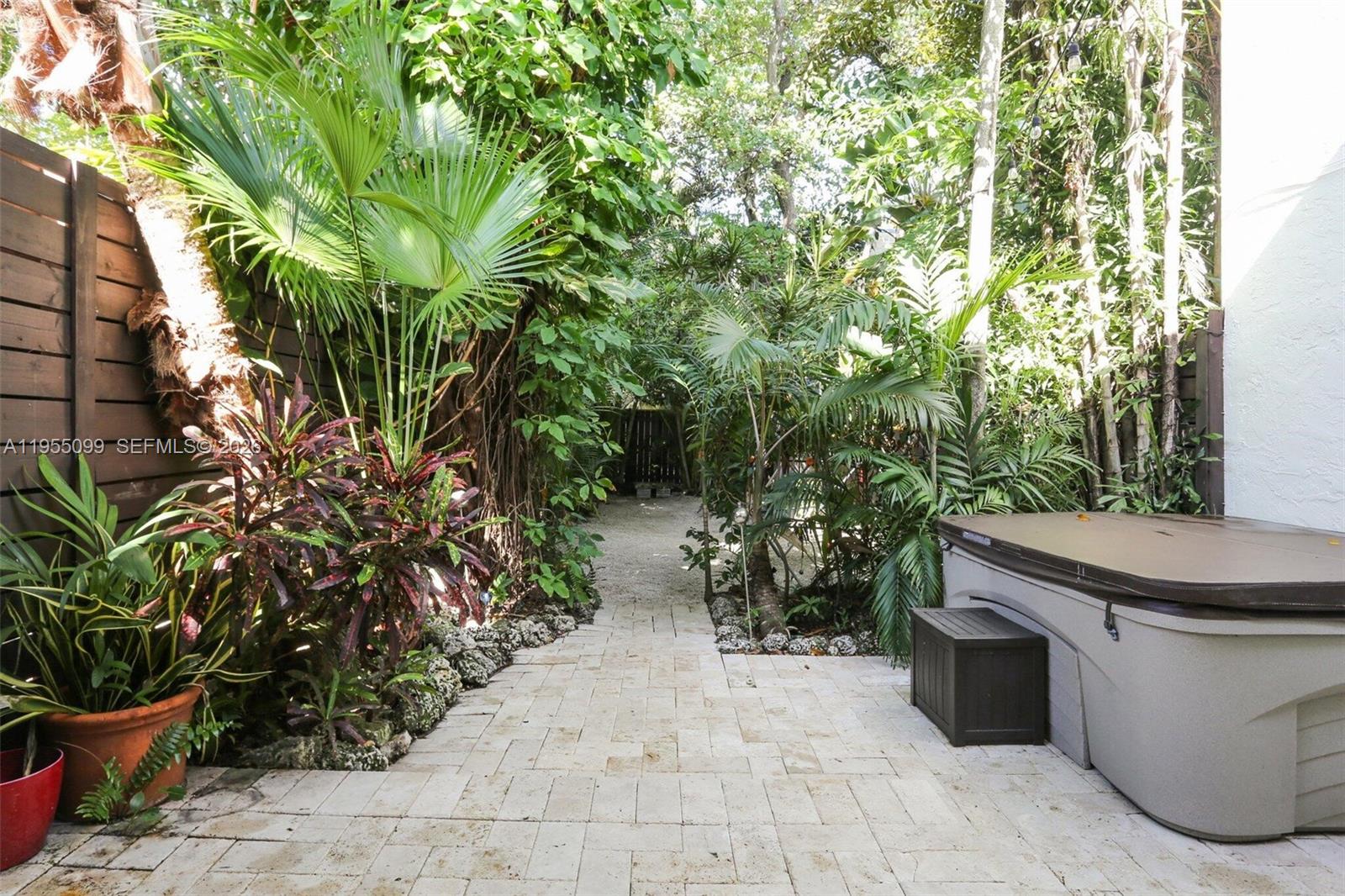 TIGERS TRAPP CONDO - Residential