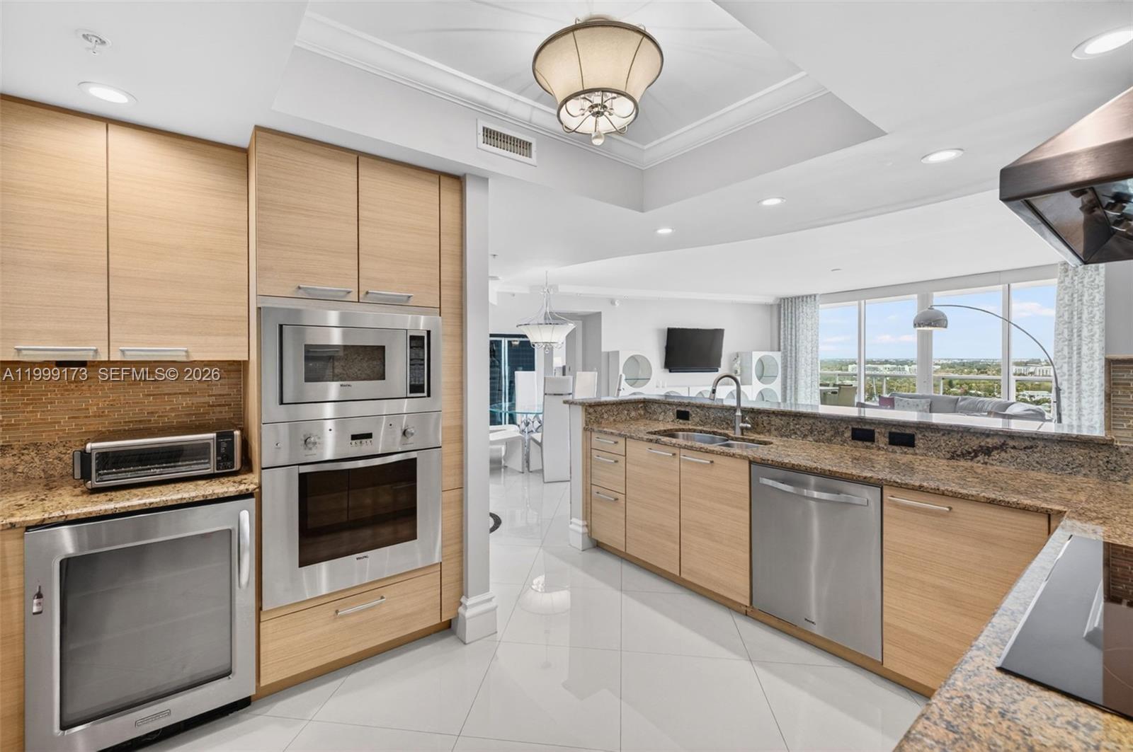 PLAZA AT OCEANSIDE (THE) - Residential