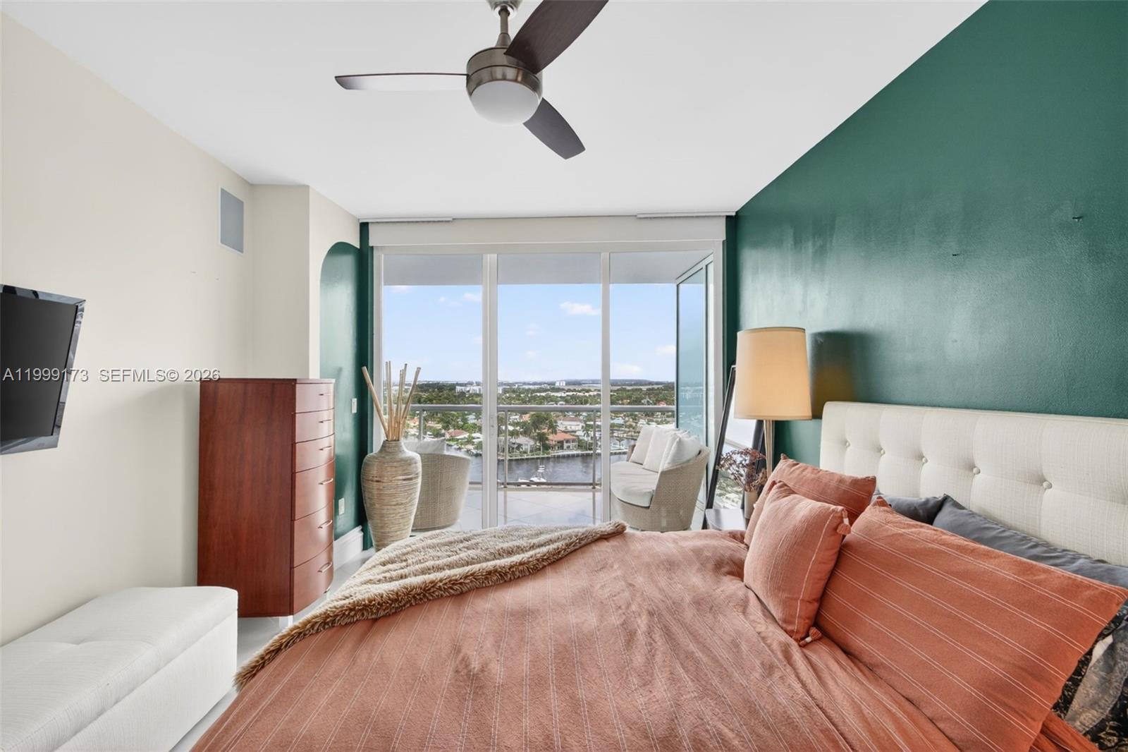 PLAZA AT OCEANSIDE (THE) - Residential