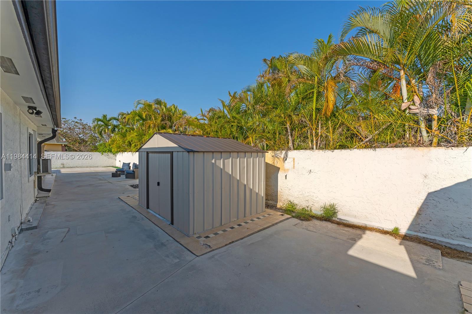 APACHE SUB - Residential