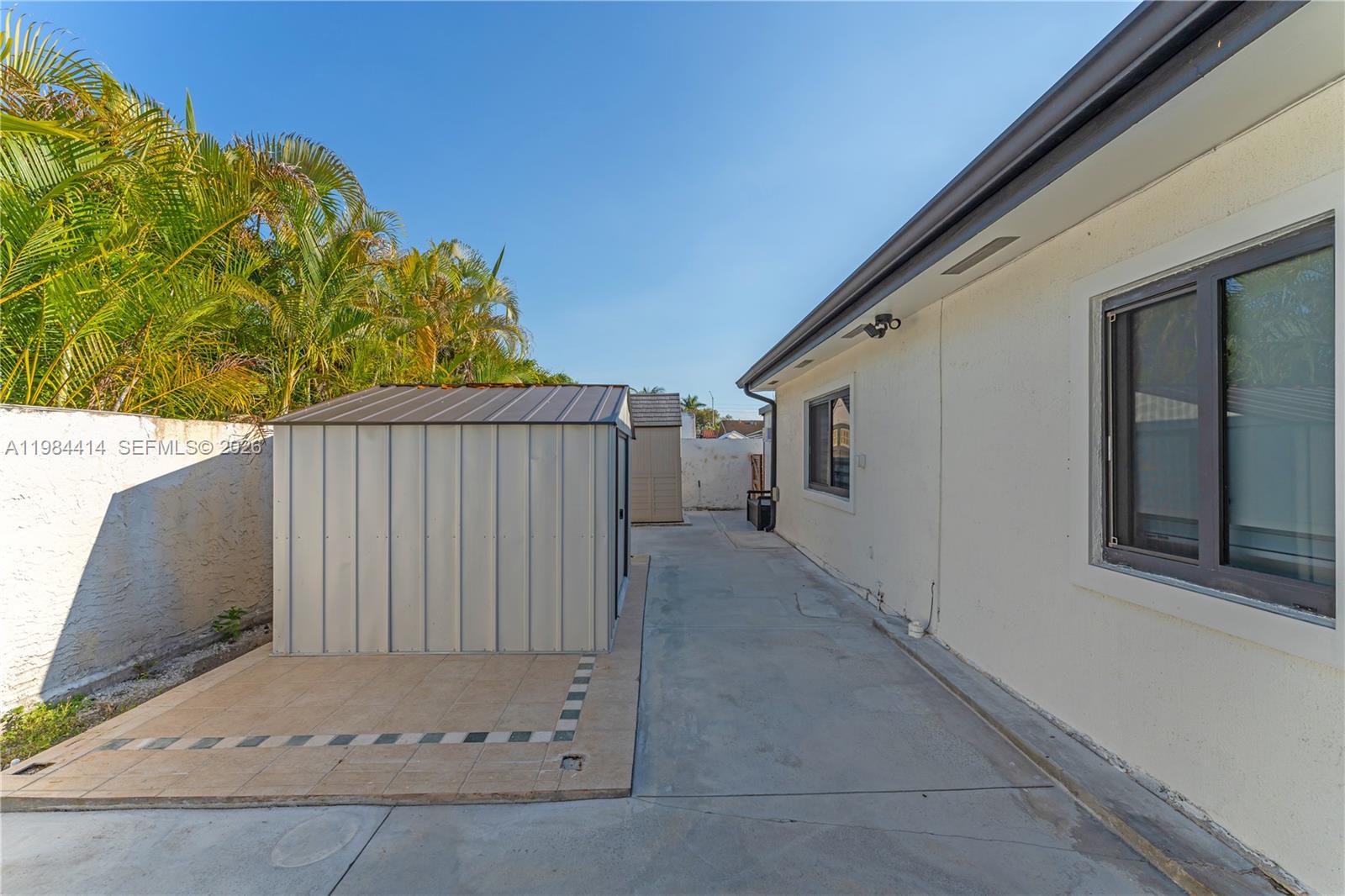 APACHE SUB - Residential