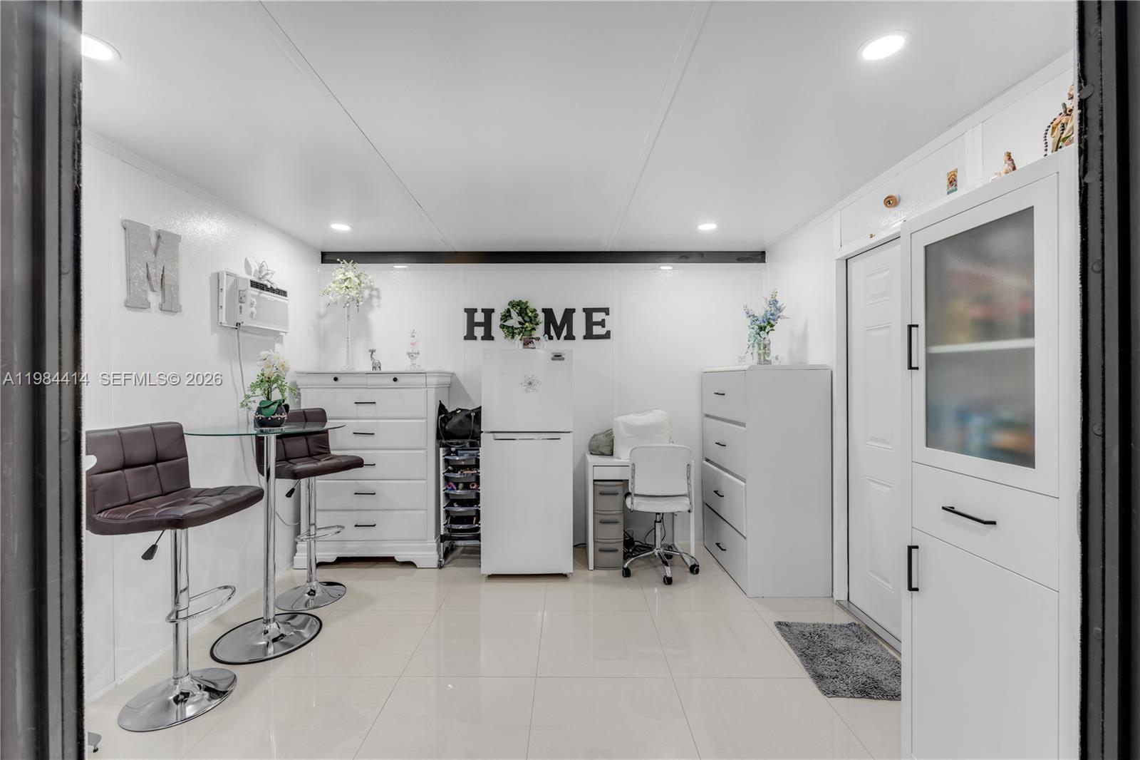 APACHE SUB - Residential