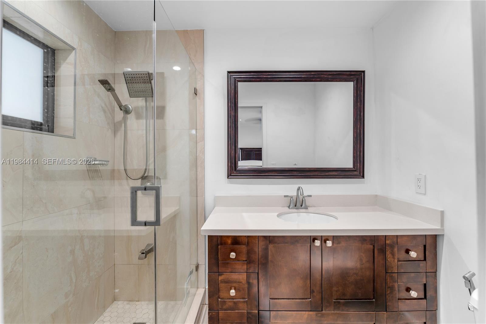 APACHE SUB - Residential