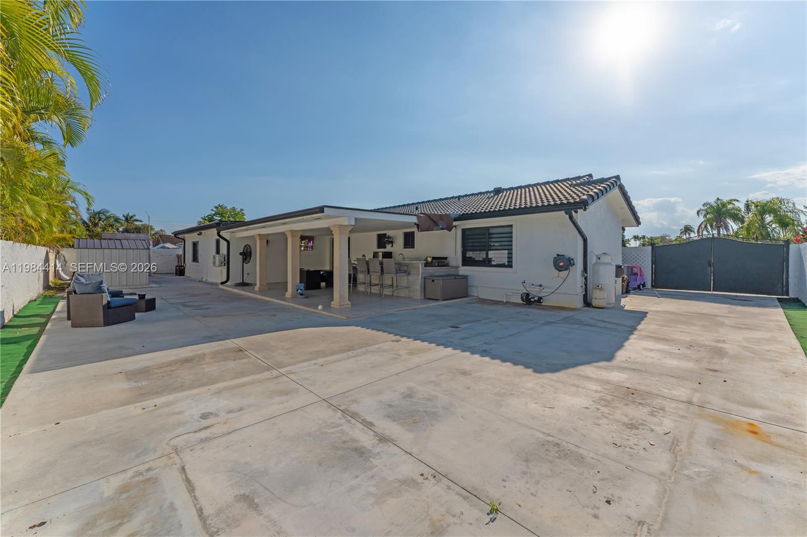 APACHE SUB - Residential