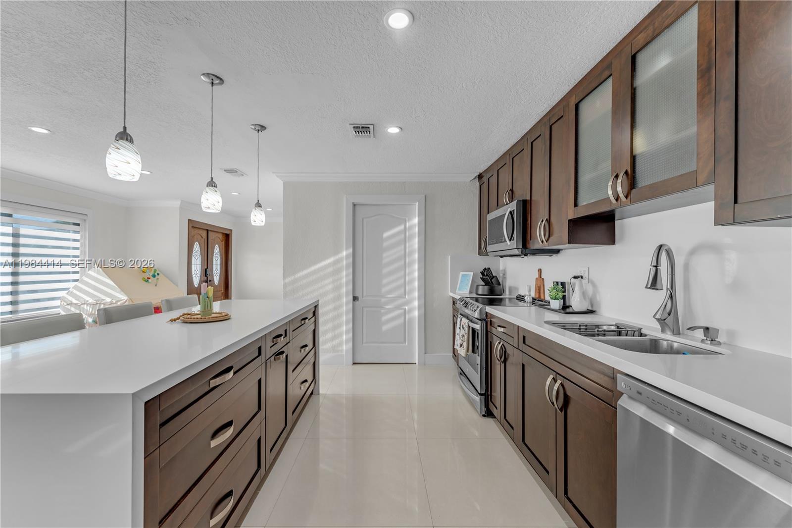 APACHE SUB - Residential