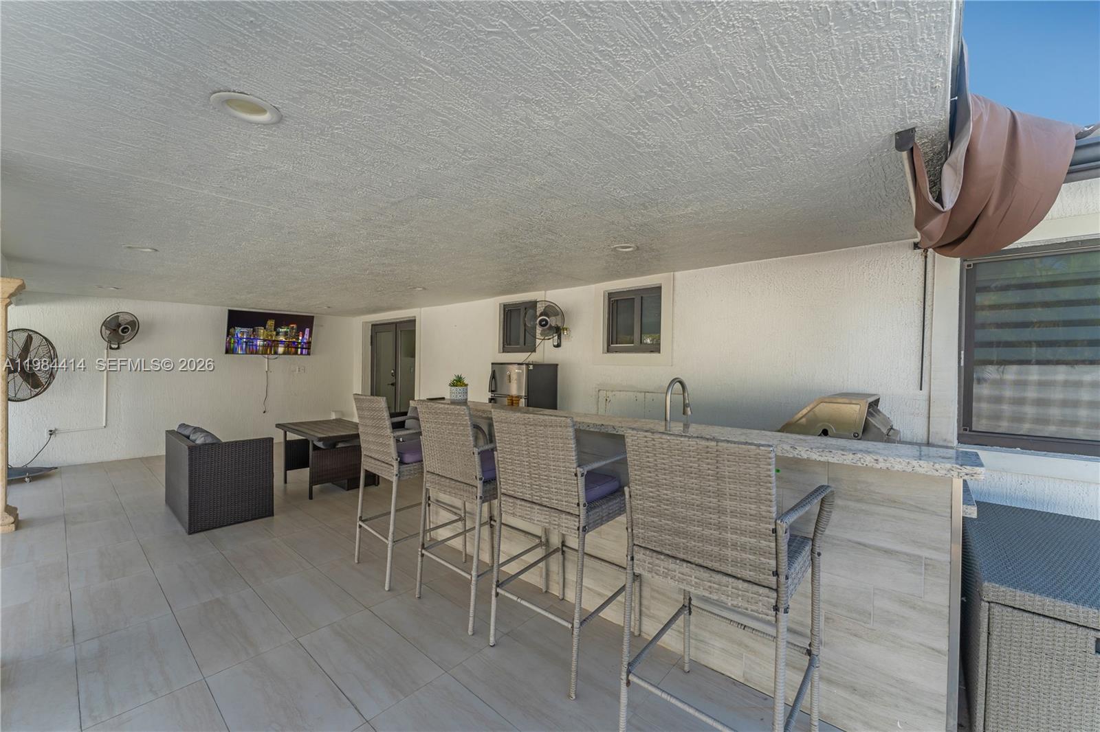 APACHE SUB - Residential