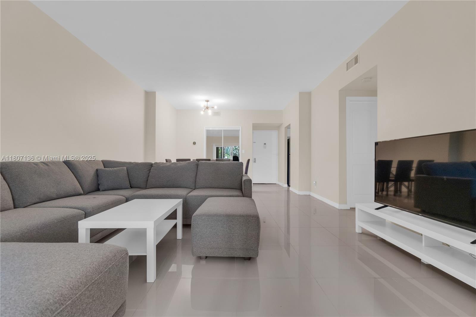 HILLCREST NO 21 CONDO - Residential