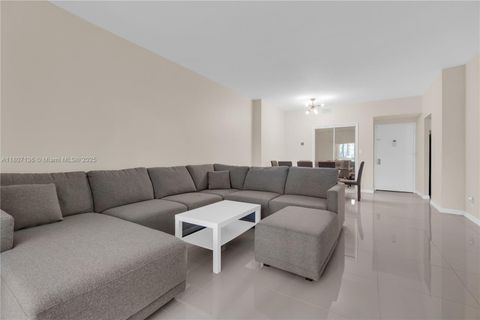 4400 Hillcrest Dr 107A Hollywood FL 33021