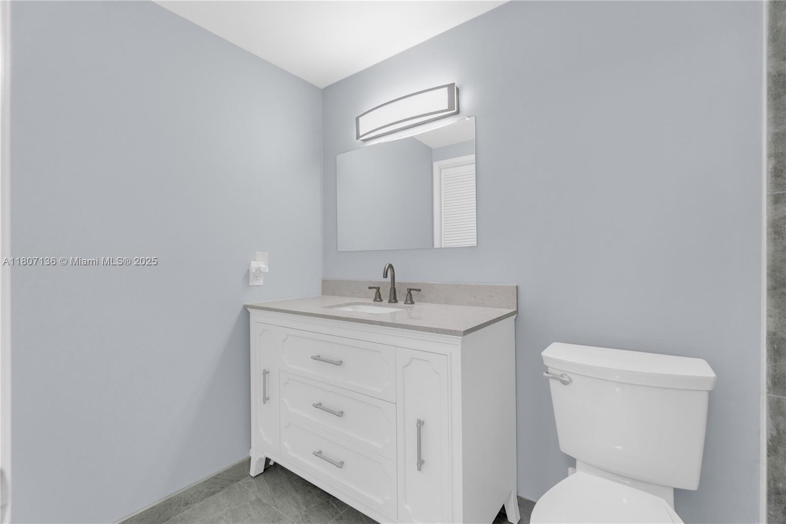 HILLCREST NO 21 CONDO - Residential