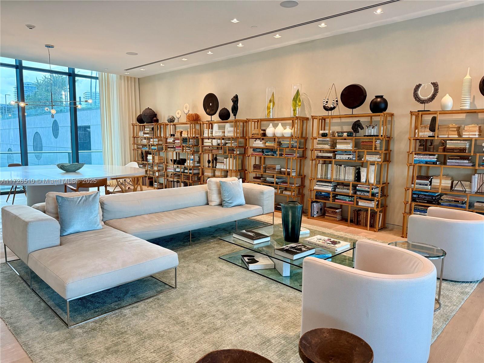 ONE PARAISO CONDO - Residential