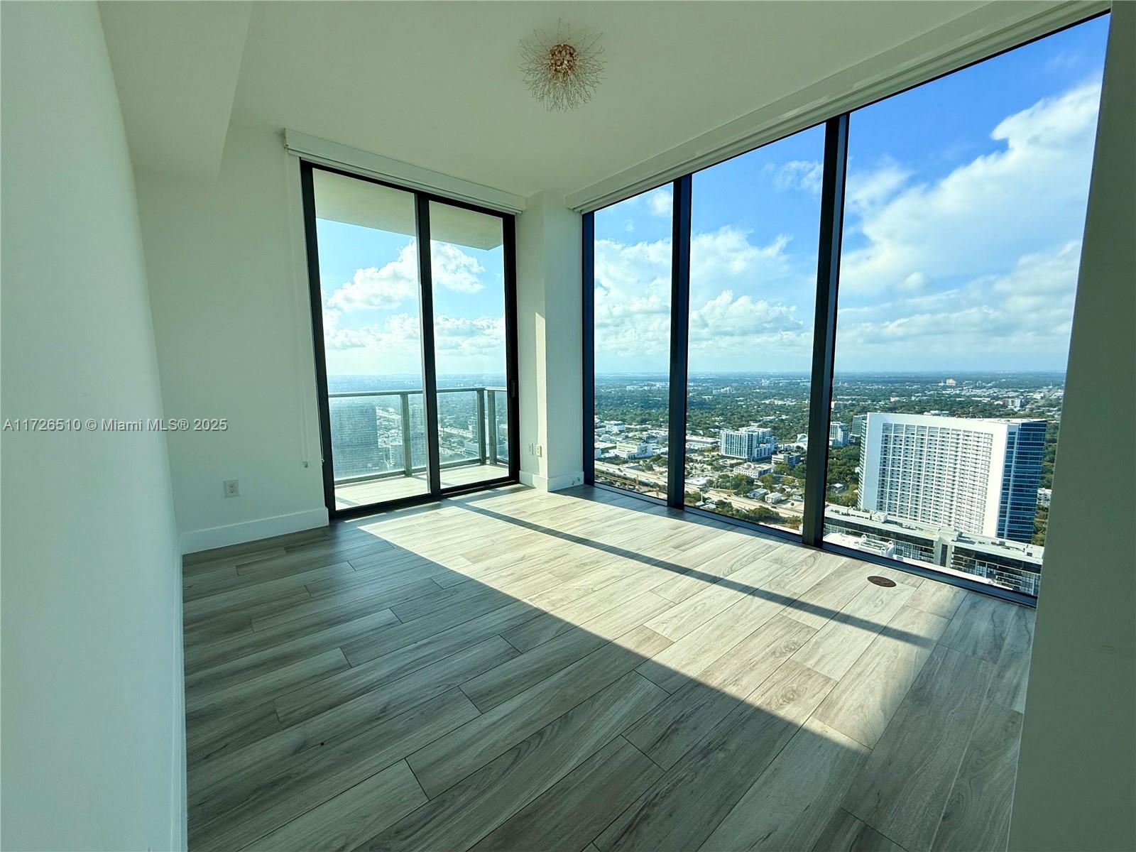 ONE PARAISO CONDO - Residential
