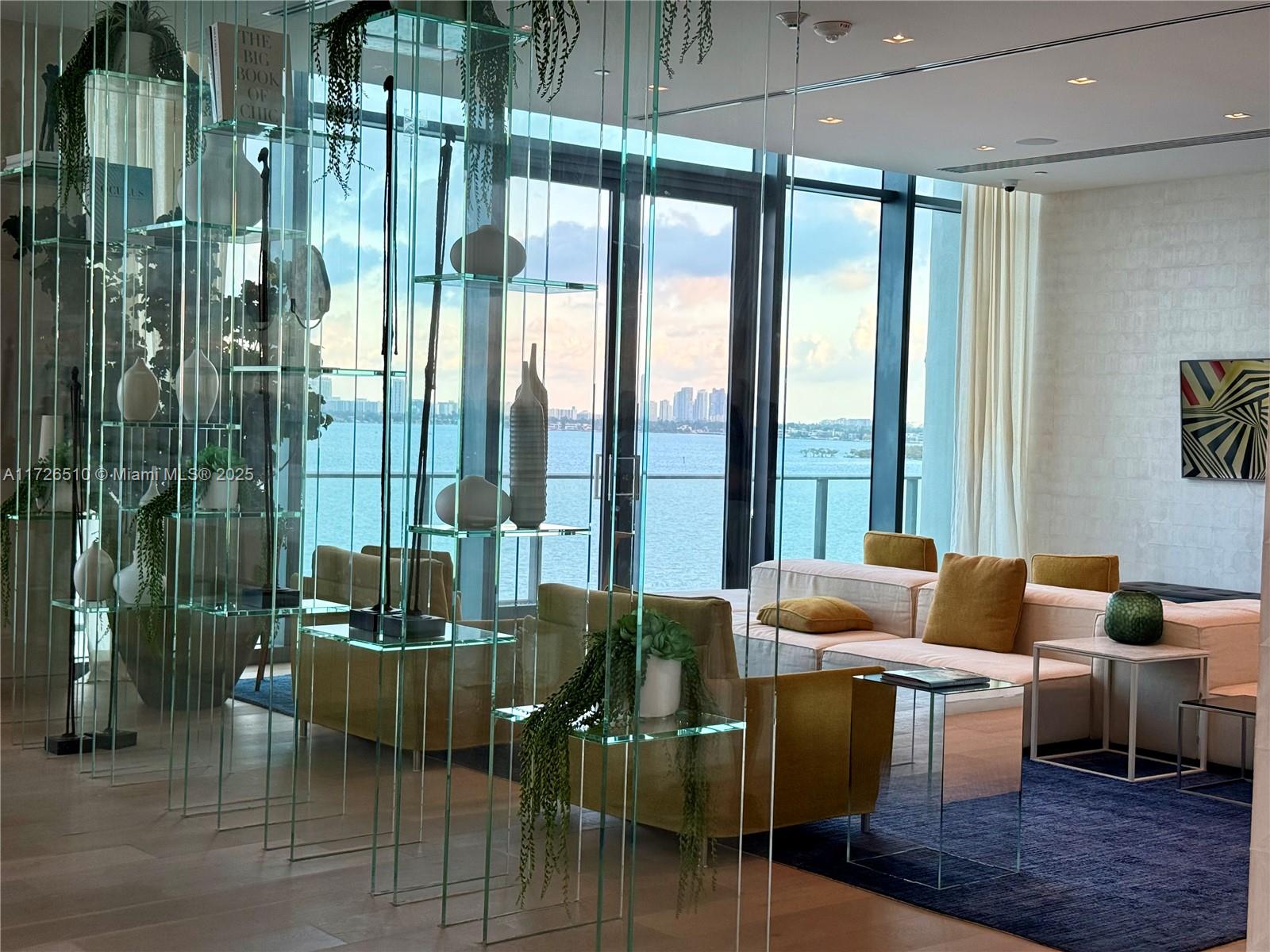 ONE PARAISO CONDO - Residential