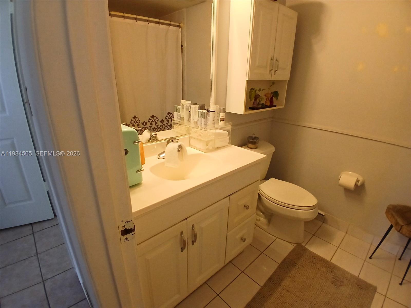 VISTA DEL LAGO CONDO PH 2 - Residential