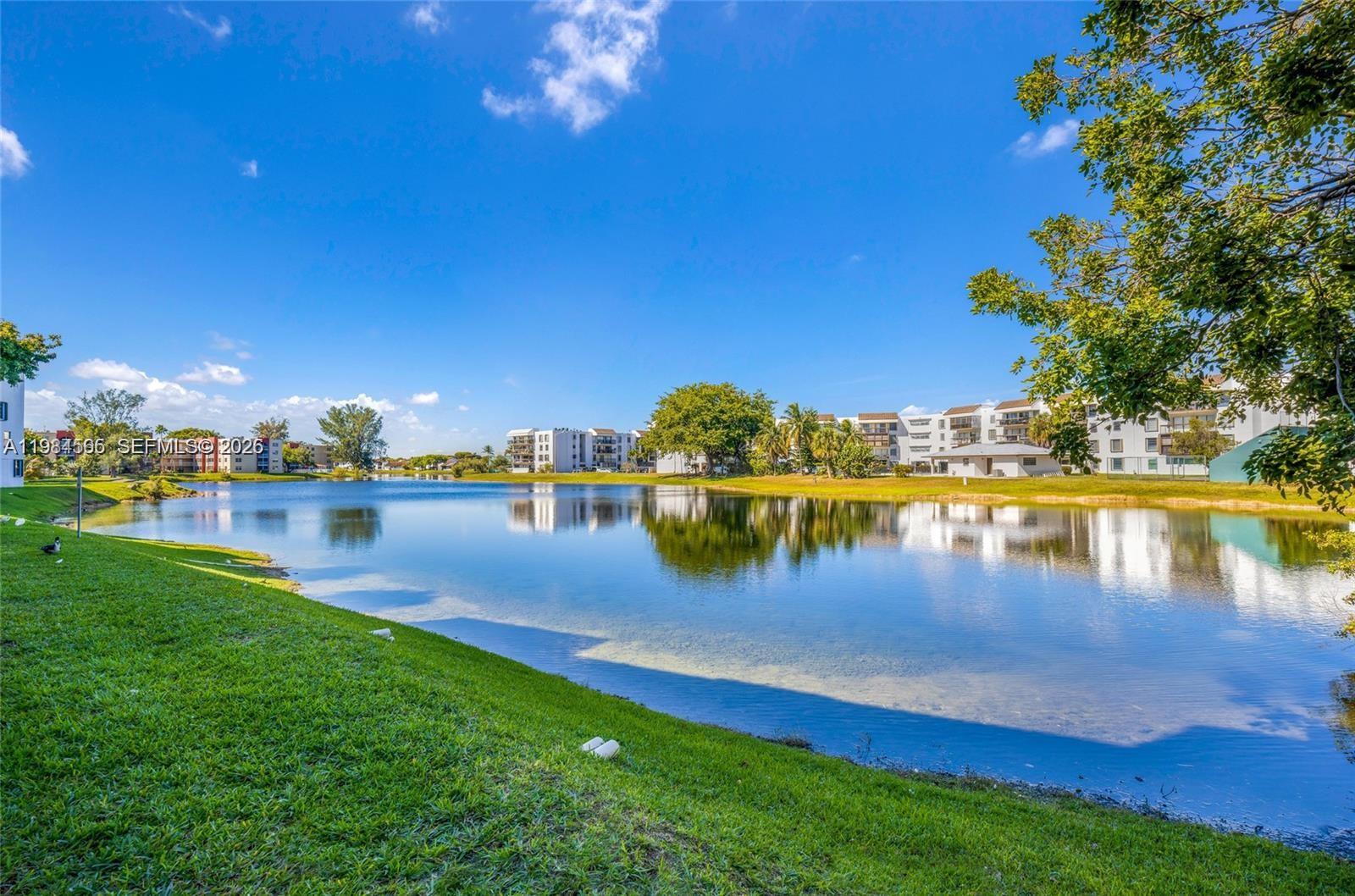 VISTA DEL LAGO CONDO PH 2 - Residential