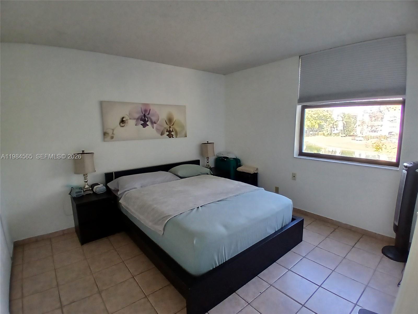 VISTA DEL LAGO CONDO PH 2 - Residential