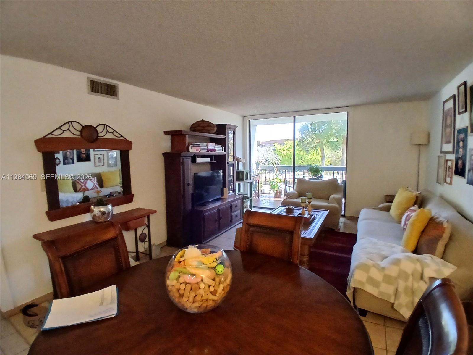 VISTA DEL LAGO CONDO PH 2 - Residential