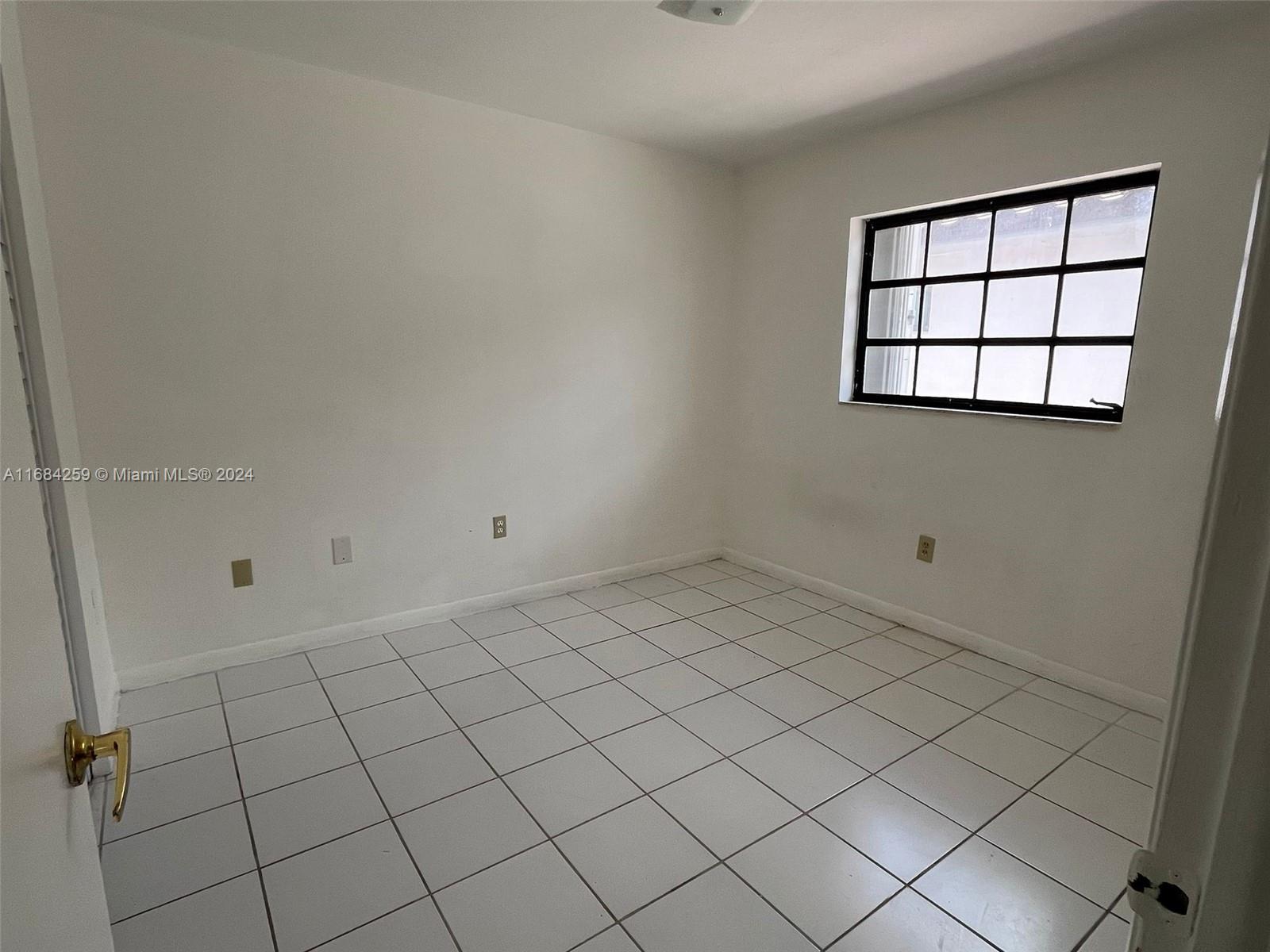 UNIVERSAL DREAM HOMES 1ST - Residential