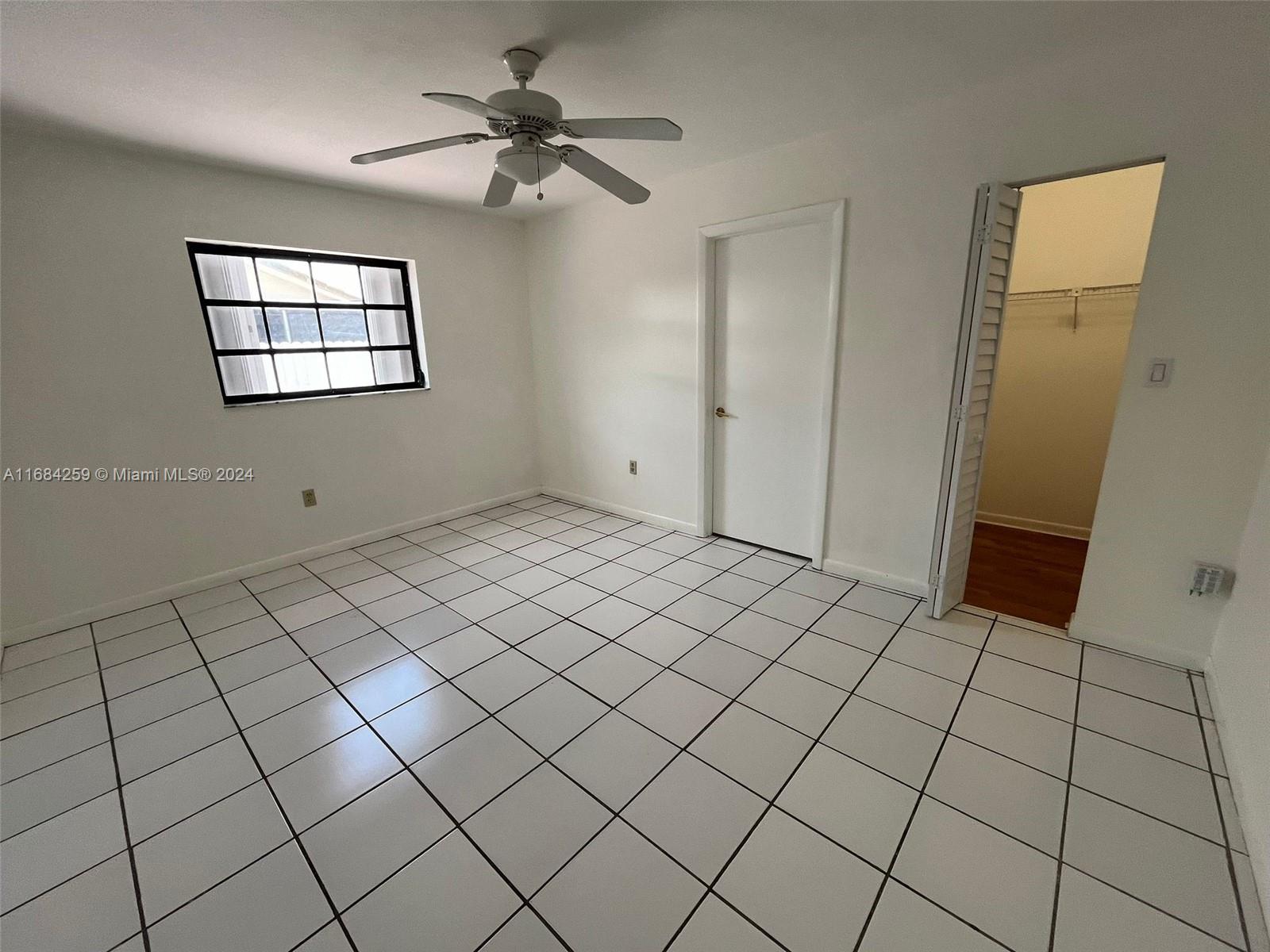 UNIVERSAL DREAM HOMES 1ST - Residential
