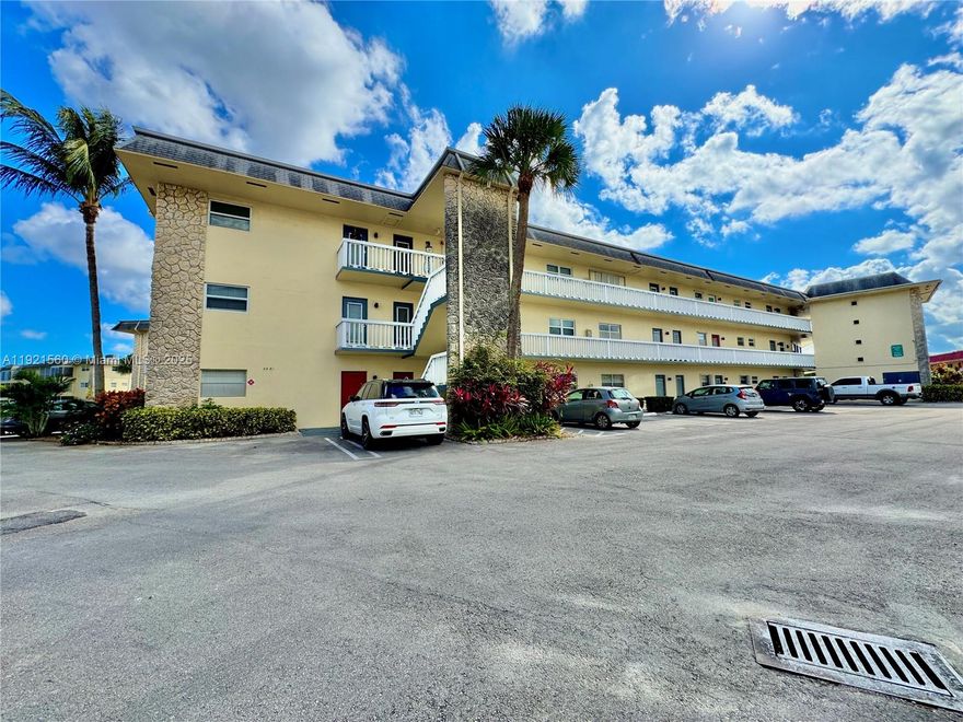 OPTIONAL FURNISHED | OPTIONAL SEASONAL LEASE. Charming and bright 1BED/1BATH on the 1st floor with vinyl flooring throughout, remodeled bathroom, and a screened porch overlooking the pool and community amenities. One assigned parking space + guest parking. Excellent location close to shopping, dining, and major roads. Peaceful and well-maintained community offering exceptional convenience and lifestyle. Available immediately. Ideal for seasonal stays or long-term living. No pets allowed. Association requires 680+ credit score.