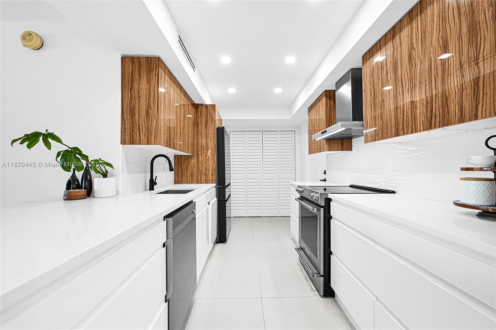 SKY HARBOUR EAST CONDO - Residential