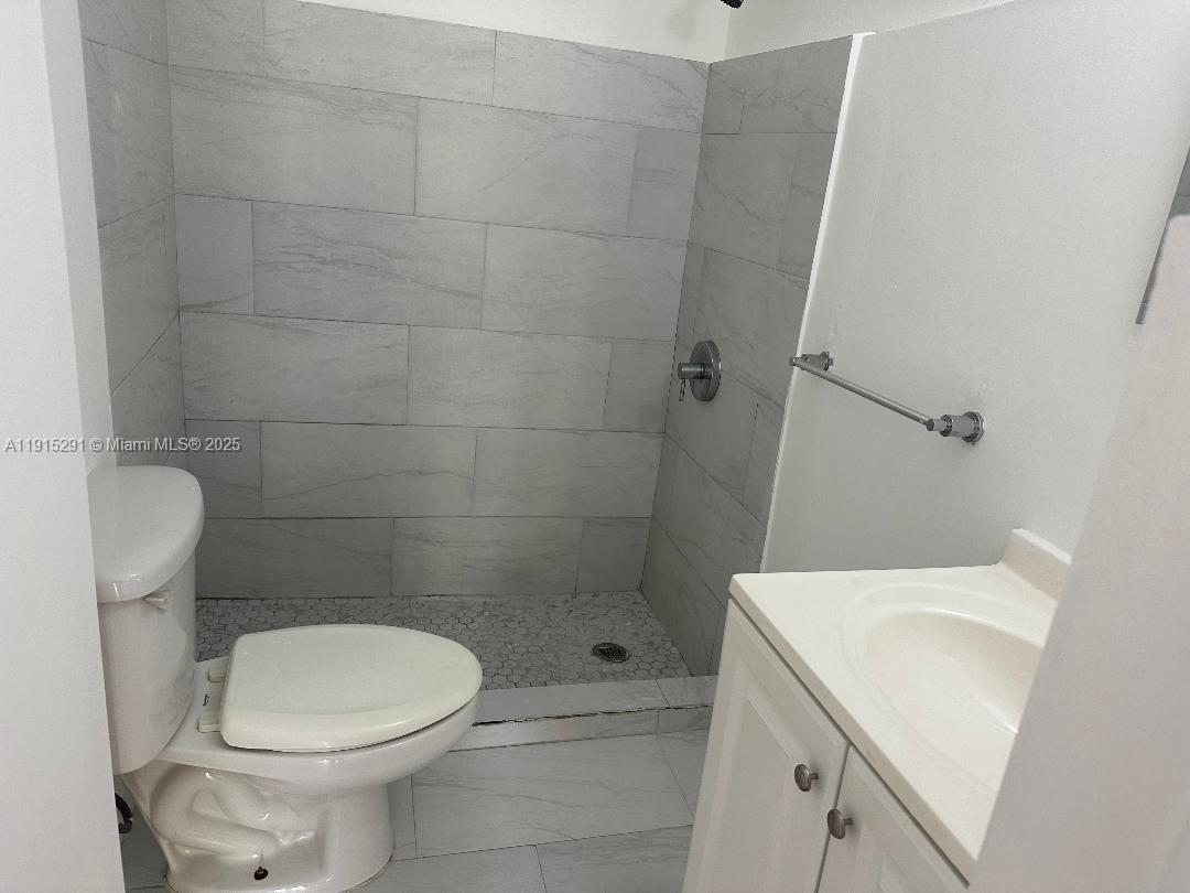 AMD PL BAY RIDGE - Residential Lease