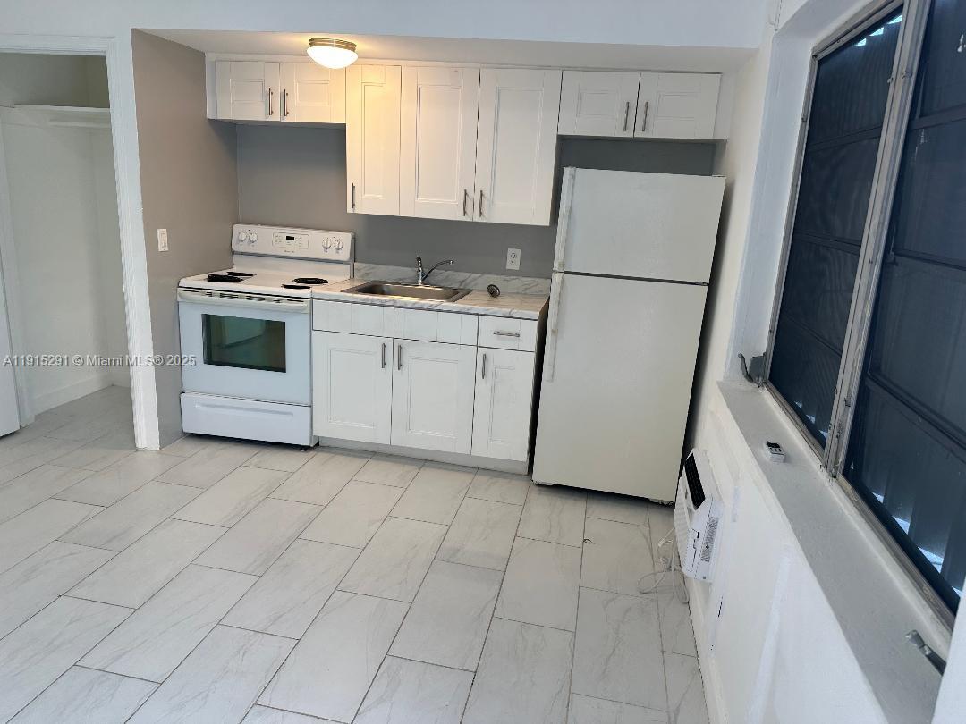AMD PL BAY RIDGE - Residential Lease