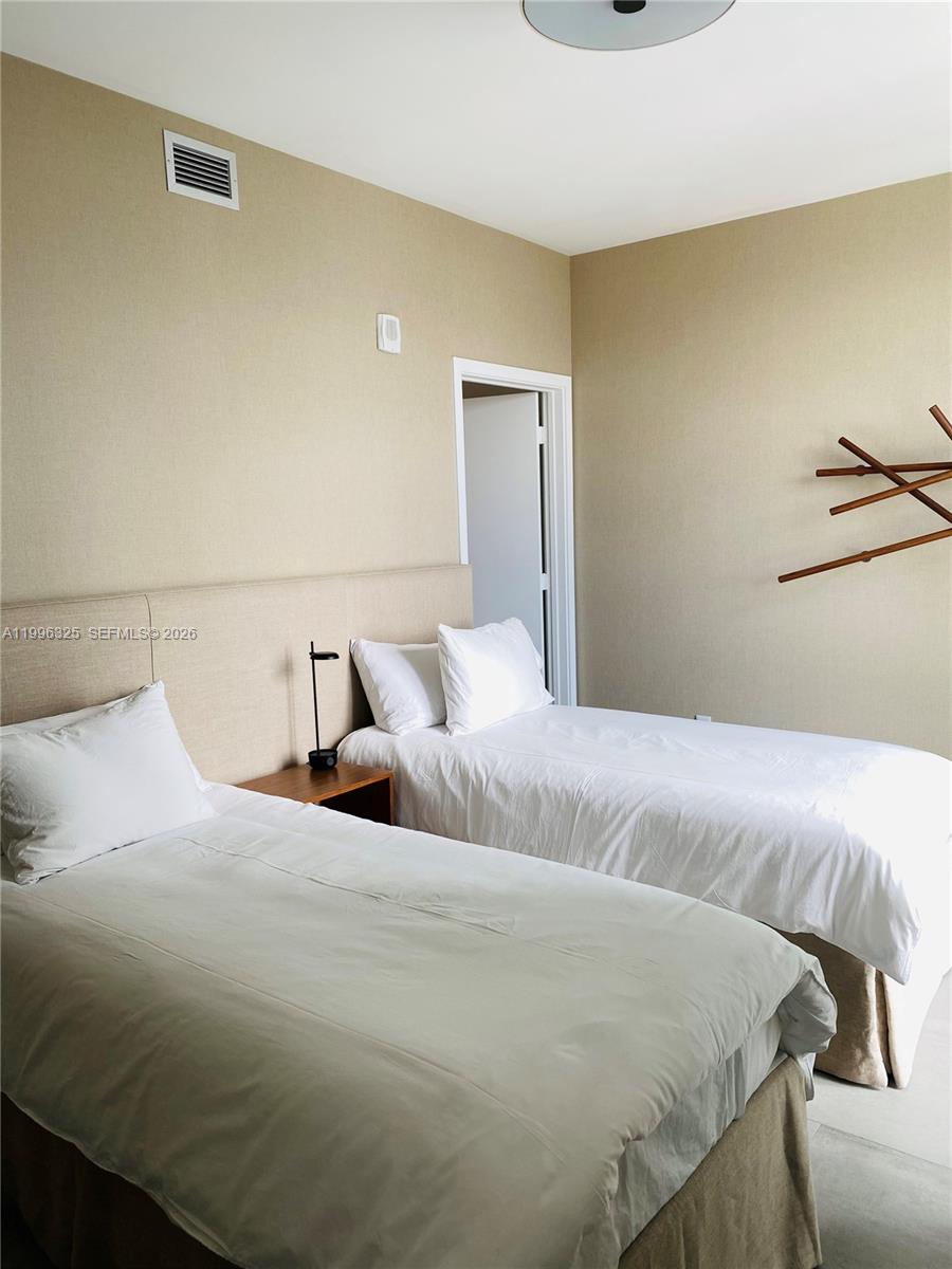 BISCAYNE BEACH CONDO - Residential Lease