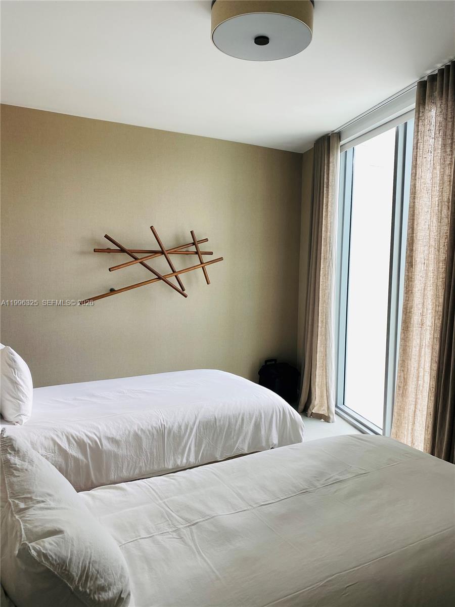 BISCAYNE BEACH CONDO - Residential Lease