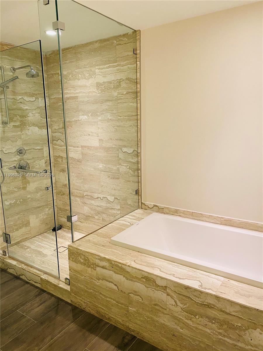 BISCAYNE BEACH CONDO - Residential Lease