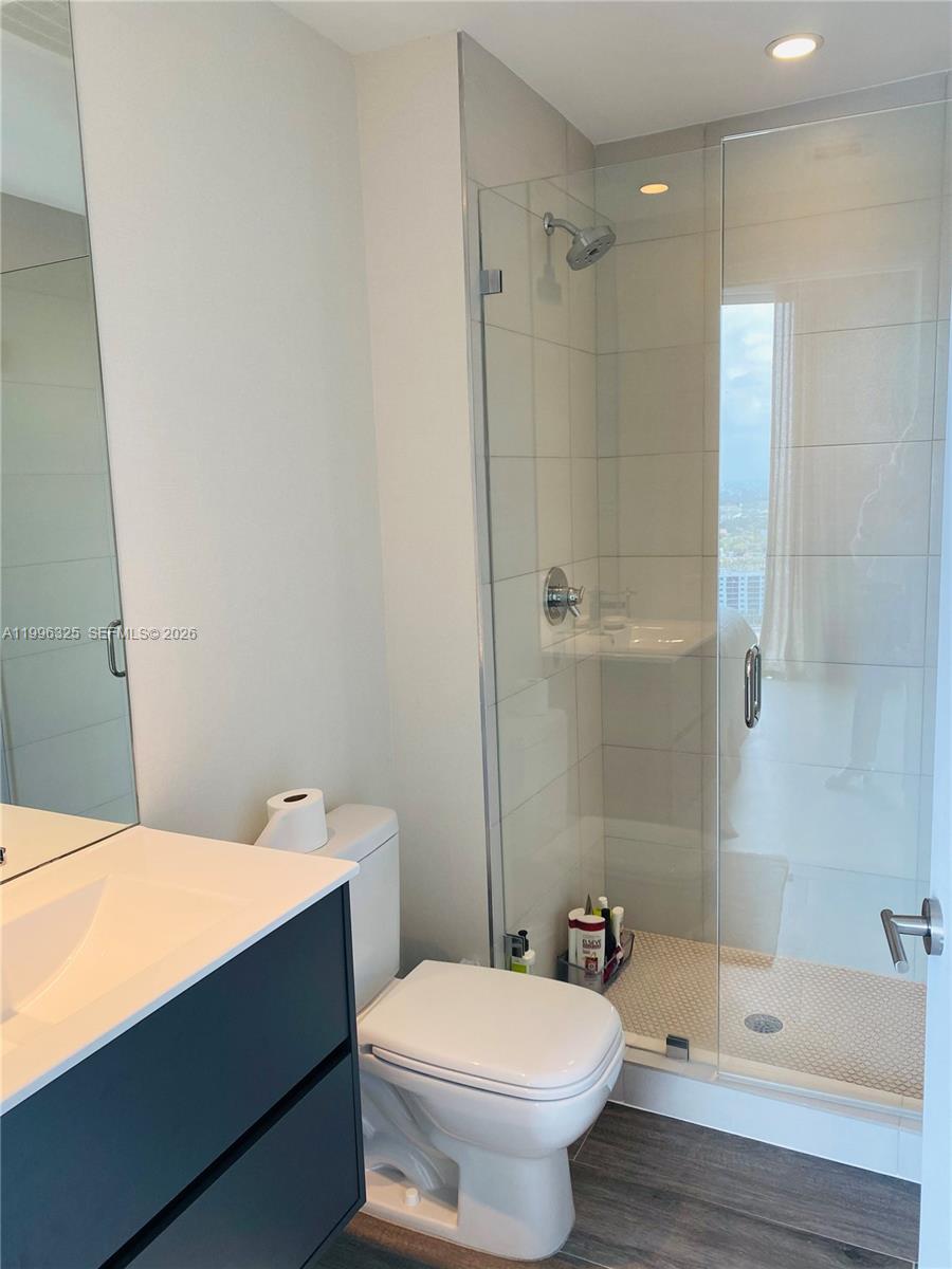 BISCAYNE BEACH CONDO - Residential Lease