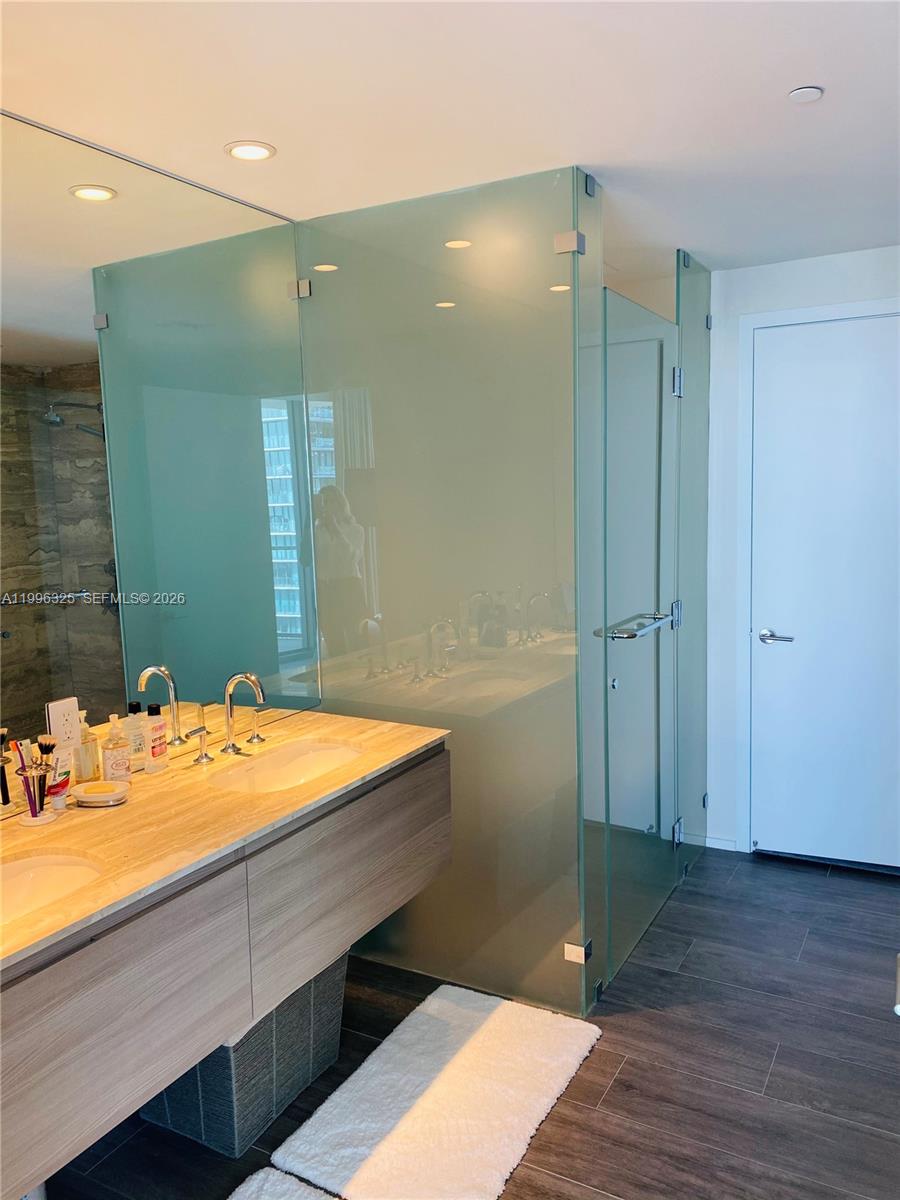 BISCAYNE BEACH CONDO - Residential Lease