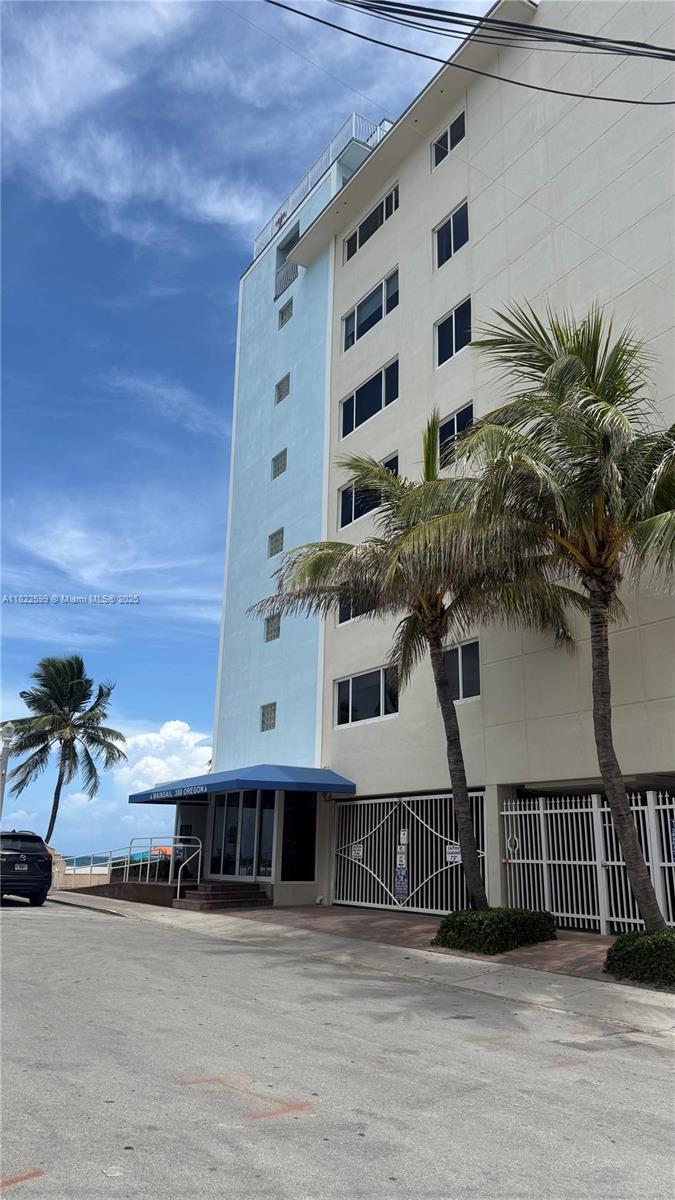 MAINSAIL CONDOMINIUM - Residential