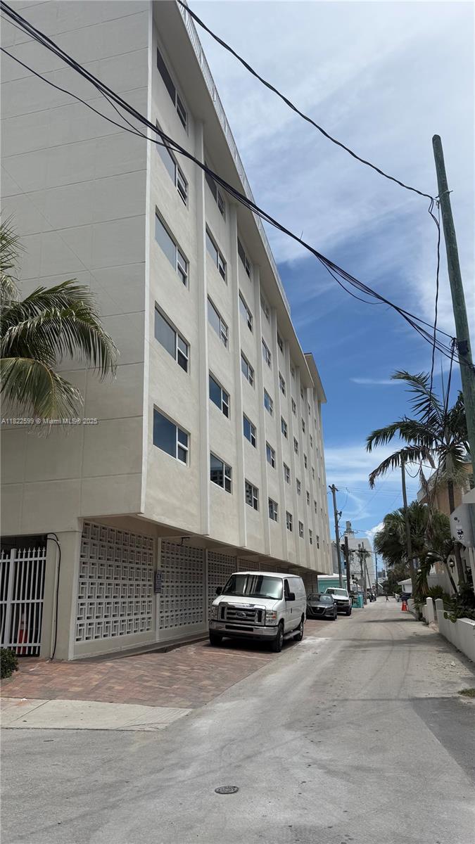 MAINSAIL CONDOMINIUM - Residential