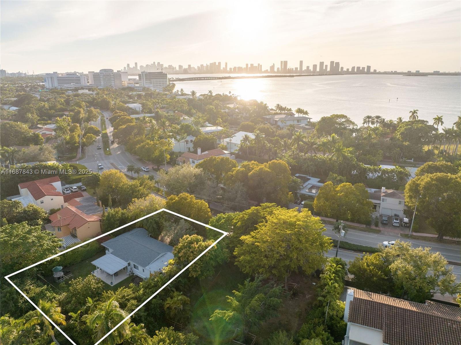 Property for Sale at 4455 Alton Rd, Miami Beach, Miami-Dade County, Florida - Bedrooms: 3 
Bathrooms: 2  - $1,999,999