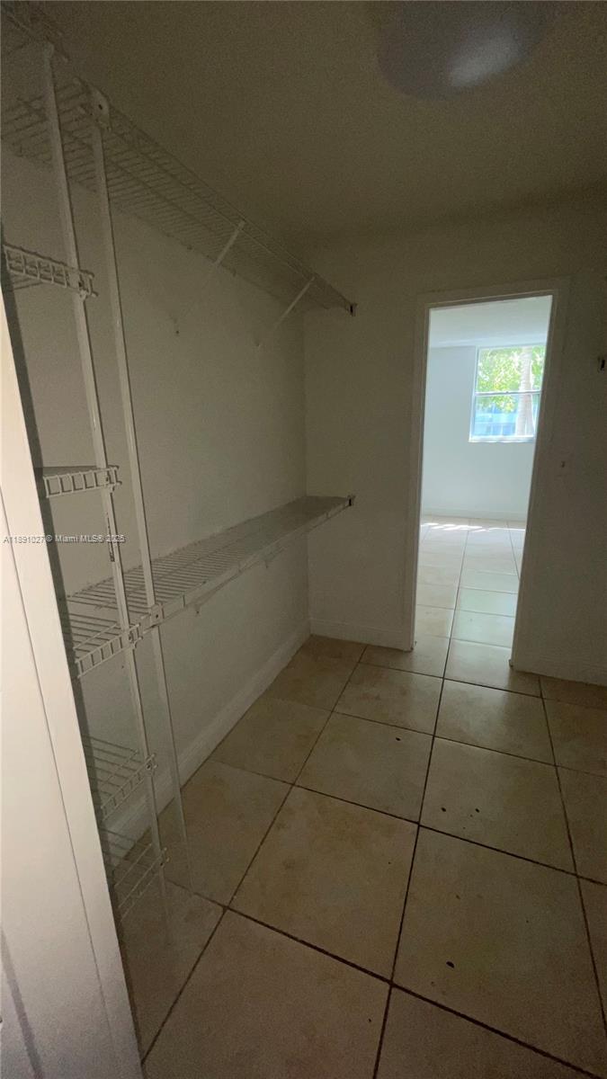 BAYVIEW PALMS CONDO - Residential Lease