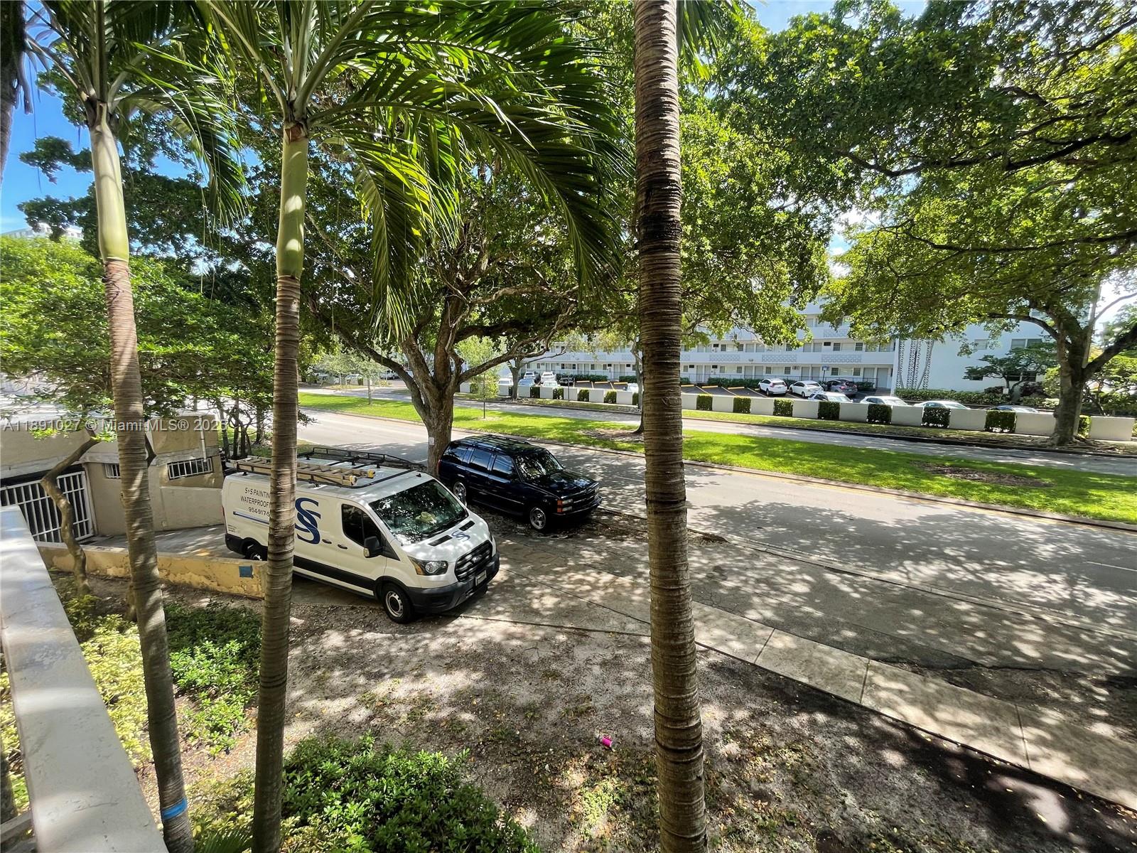 BAYVIEW PALMS CONDO - Residential Lease