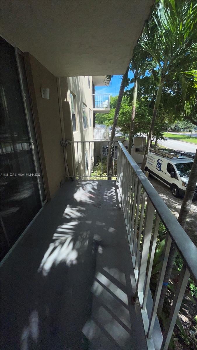 BAYVIEW PALMS CONDO - Residential Lease