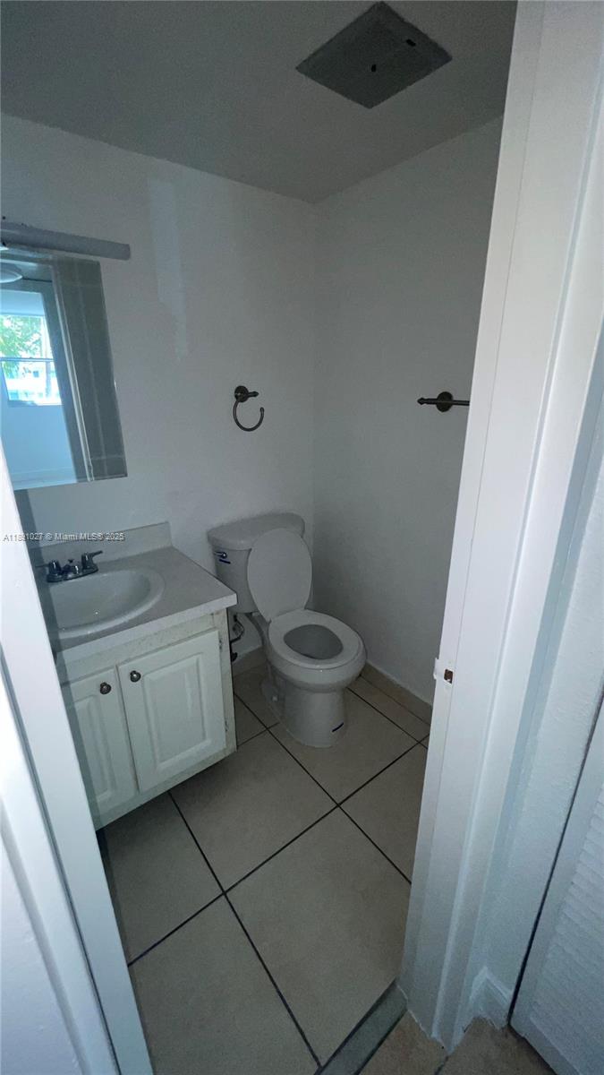 BAYVIEW PALMS CONDO - Residential Lease