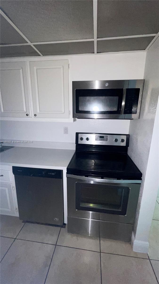 BAYVIEW PALMS CONDO - Residential Lease