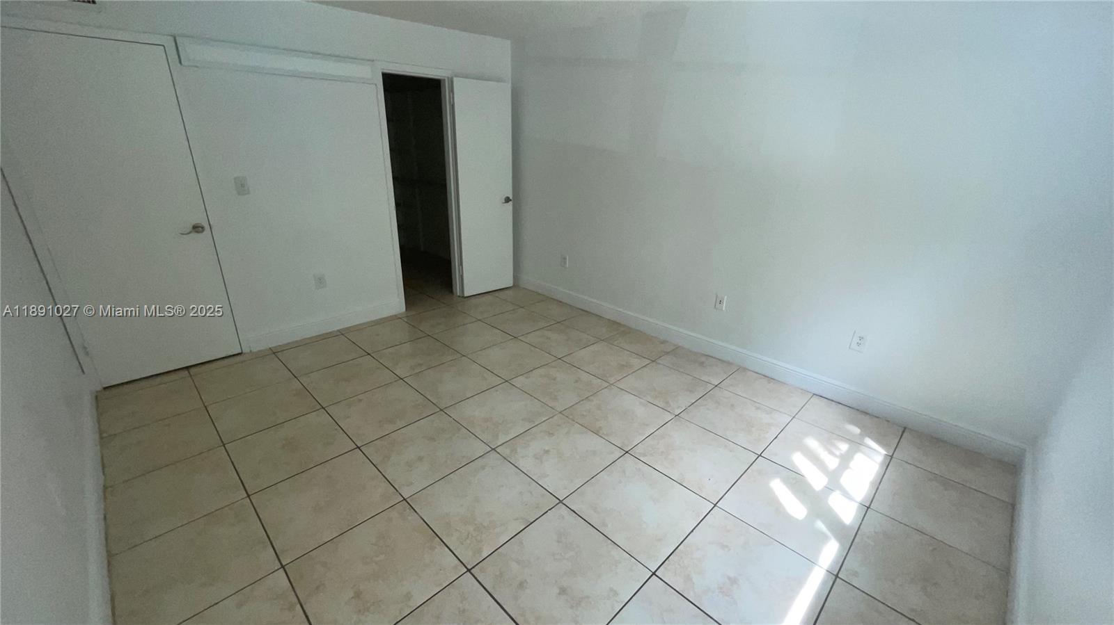 BAYVIEW PALMS CONDO - Residential Lease