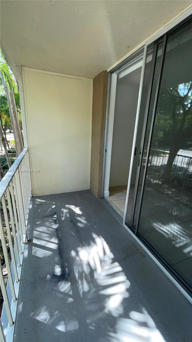 BAYVIEW PALMS CONDO - Residential Lease