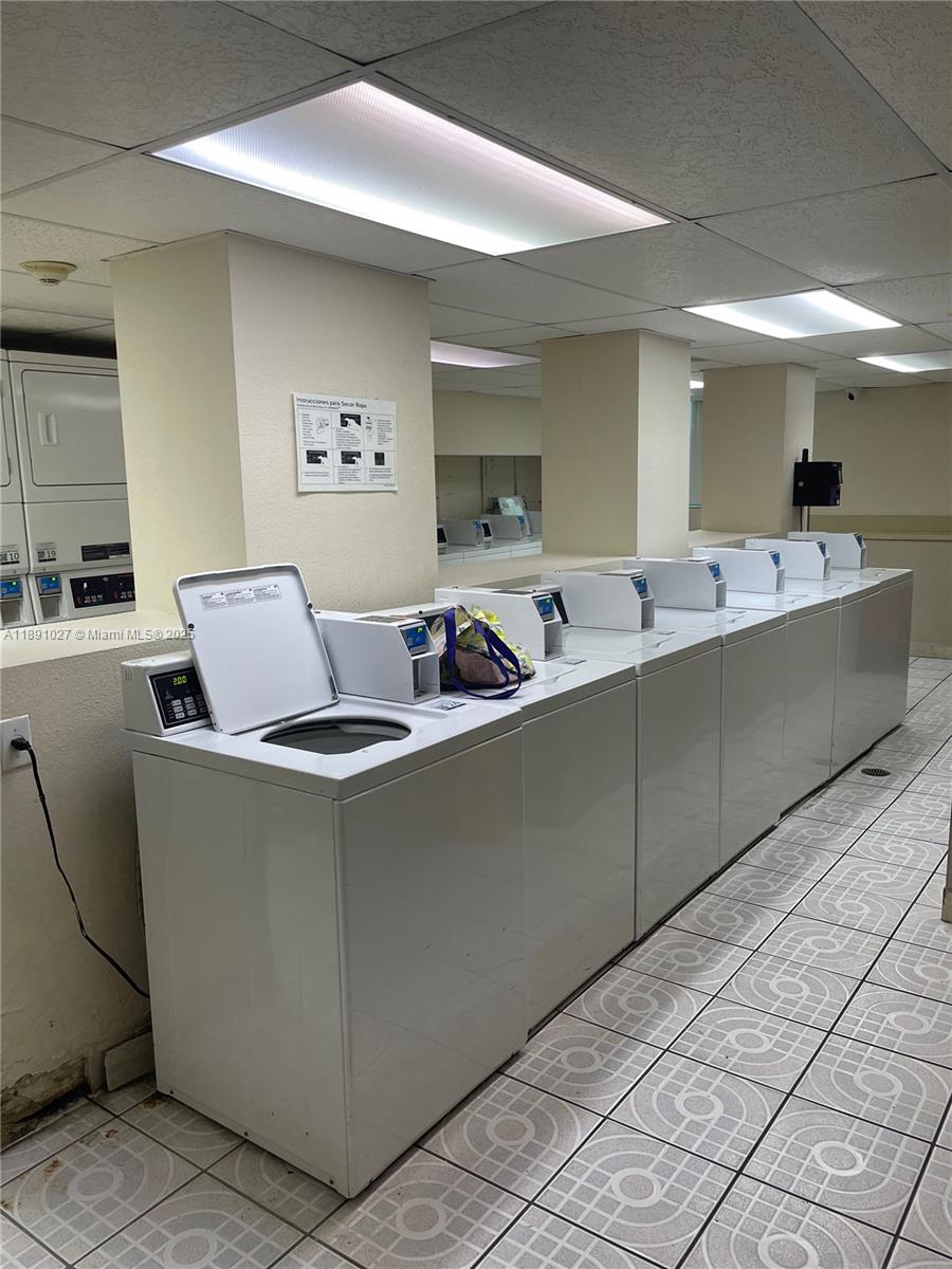 BAYVIEW PALMS CONDO - Residential Lease