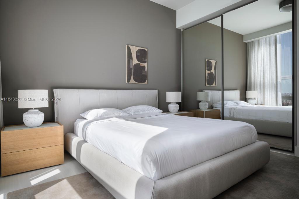 NORTH BISCAYNE BEACH AMEN - Residential