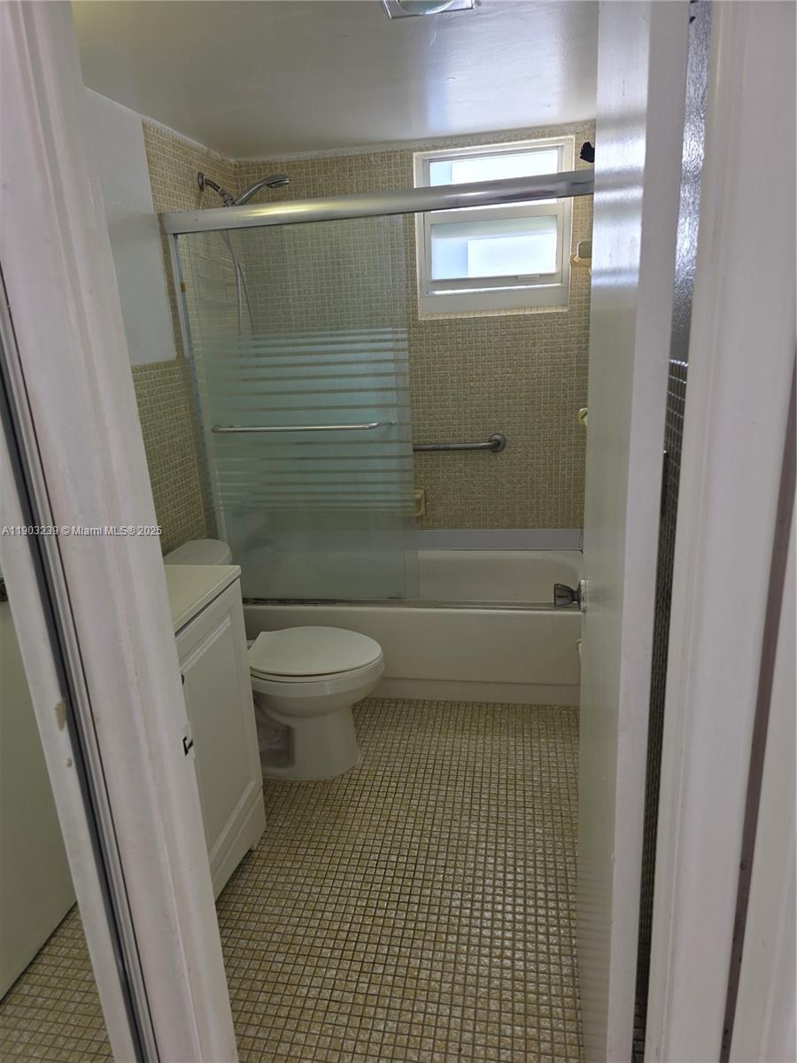 1750 JAMES APARTMENTS CON - Residential