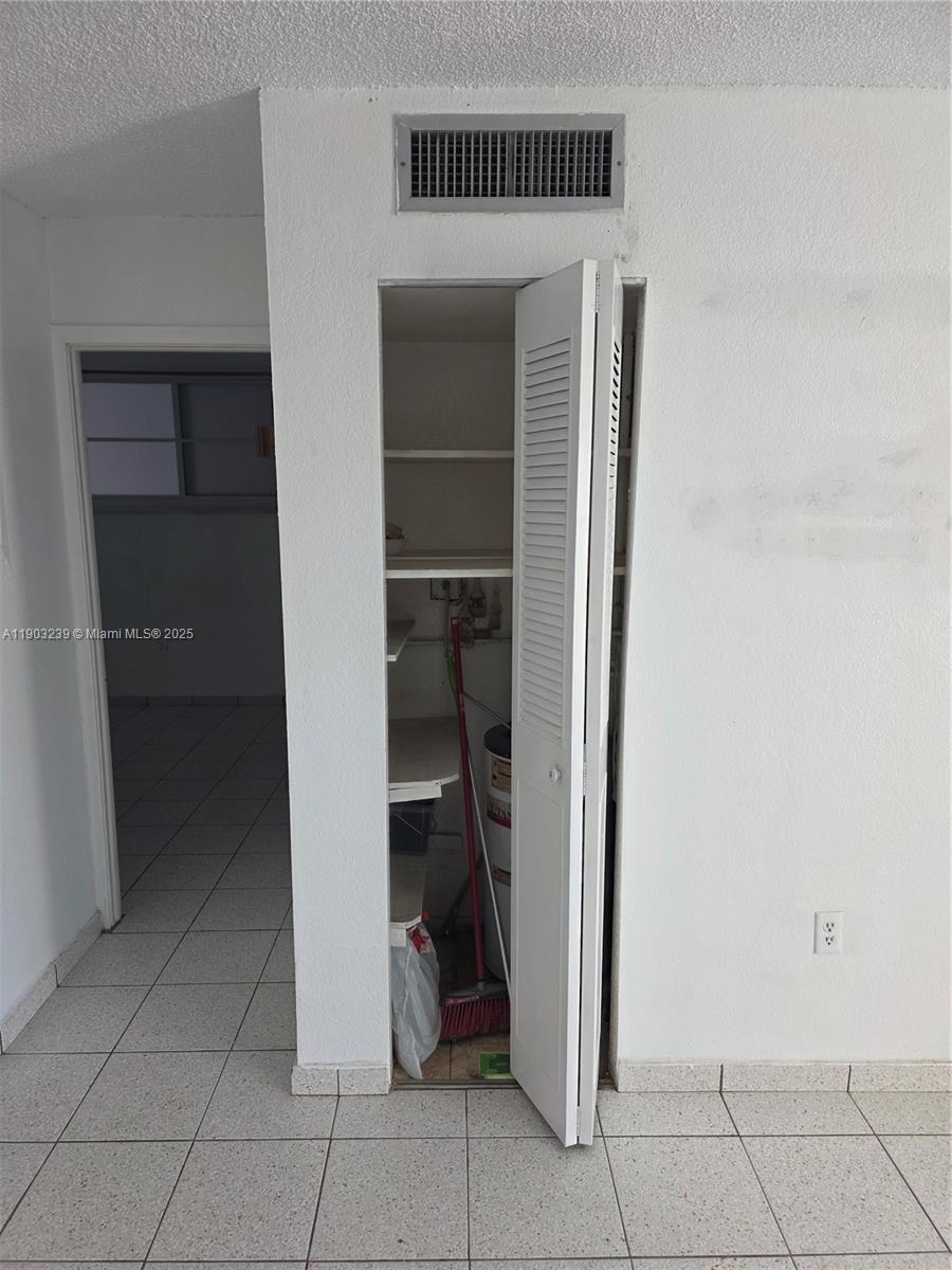 1750 JAMES APARTMENTS CON - Residential