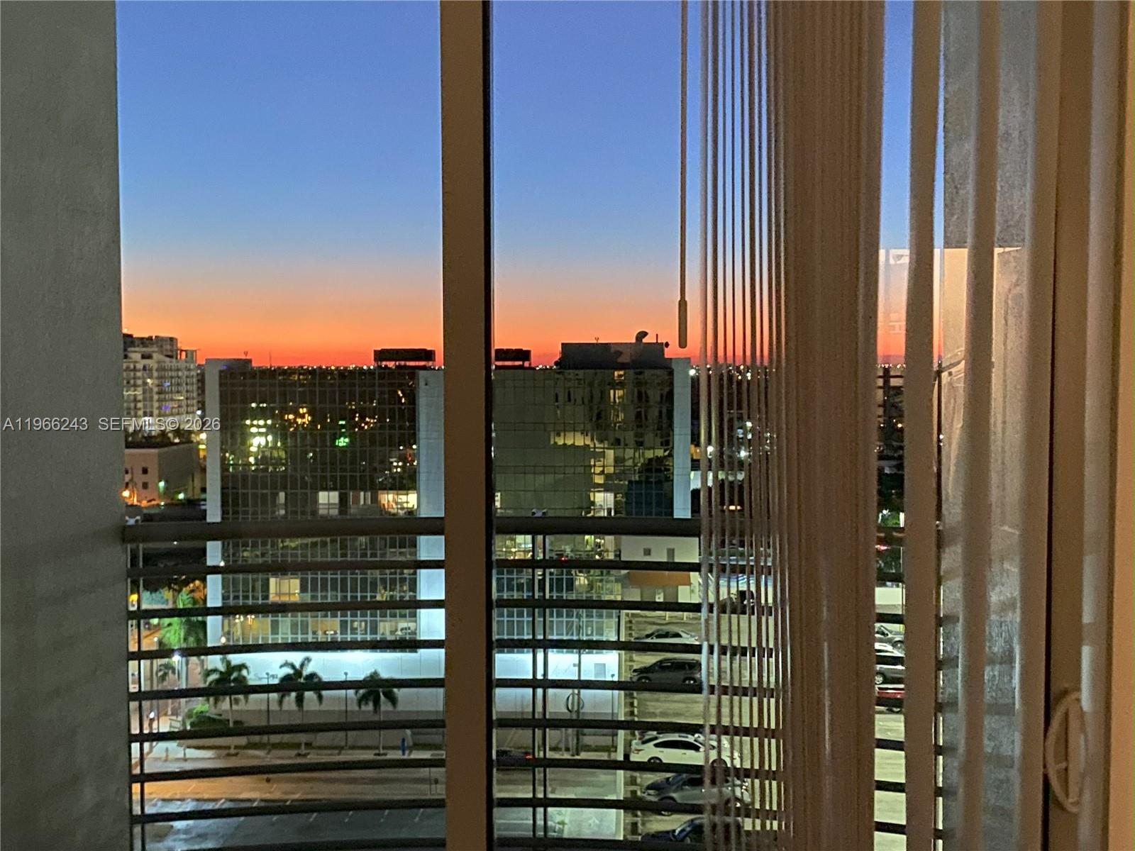 RADIUS CONDO - Residential