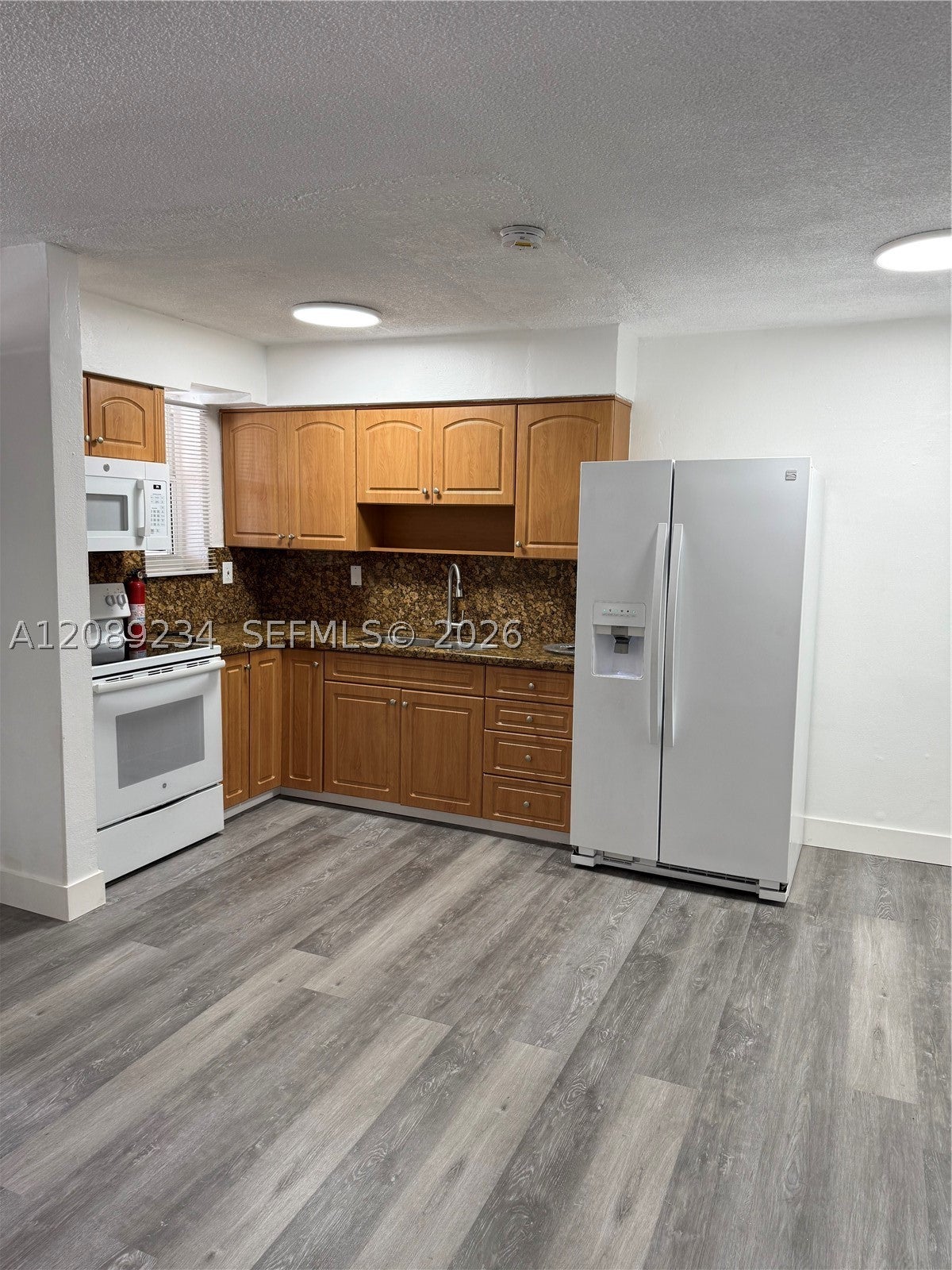 2385 NW 11th St C31, Miami FL 33125
